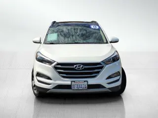Hyundai TUCSON 2018 Value SUV de 4 puertas