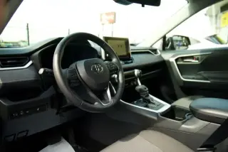 Toyota RAV4 2025 AWD XLE 4dr SUV