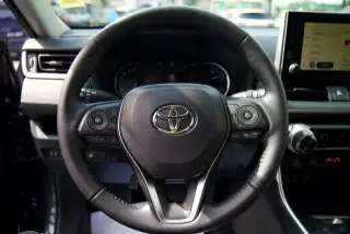 Toyota RAV4 2025 AWD XLE 4dr SUV