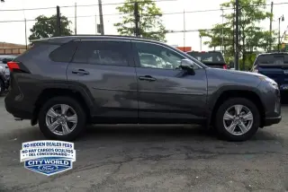 Toyota RAV4 2025 AWD XLE 4dr SUV