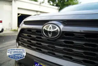 Toyota RAV4 2025 AWD XLE 4dr SUV
