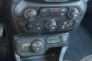 Jeep Renegade 2023 4x4 Trailhawk 4dr SUV