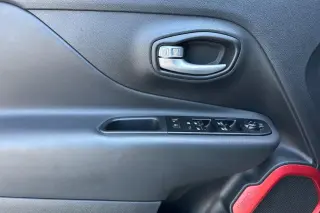 Jeep Renegade 2023 4x4 Trailhawk 4dr SUV