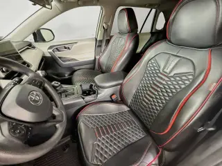 Toyota RAV4 2025 XLE SUV de 4 puertas
