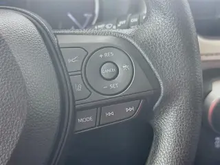Toyota RAV4 2025 XLE SUV de 4 puertas