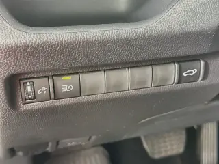 Toyota RAV4 2025 XLE SUV de 4 puertas