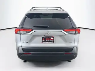 Toyota RAV4 2025 XLE SUV de 4 puertas