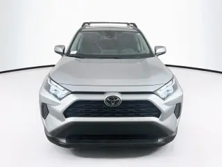 Toyota RAV4 2025 XLE SUV de 4 puertas