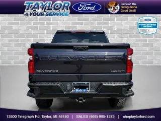 Chevrolet Silverado 1500 2022 4x4 Custom Trail Boss 4dr Crew Cab 5.8 ft. SB