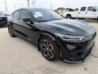 Ford Mustang Mach-E 2023 SUV de 4 puertas AWD GT