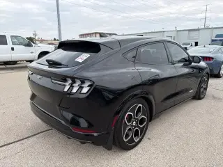 Ford Mustang Mach-E 2023 SUV de 4 puertas AWD GT