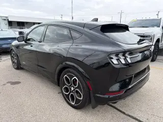 Ford Mustang Mach-E 2023 SUV de 4 puertas AWD GT
