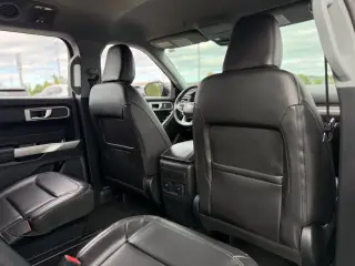 Ford Explorer 2024 AWD XLT SUV de 4 puertas