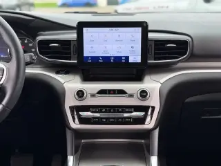Ford Explorer 2024 AWD XLT SUV de 4 puertas