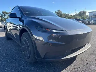 Tesla Model Y 2026 Long Range Crossover de 4 puertas