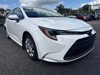 Toyota Corolla 2025 LE Sedán de 4 puertas