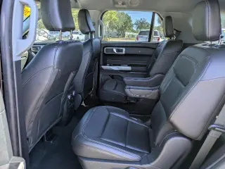 Ford Explorer 2022 AWD XLT SUV de 4 puertas