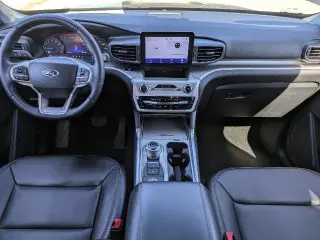 Ford Explorer 2022 AWD XLT SUV de 4 puertas
