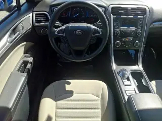 Ford Fusion Híbrido 2017 S Sedán de 4 puertas