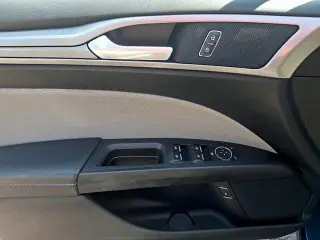 Ford Fusion Híbrido 2017 S Sedán de 4 puertas