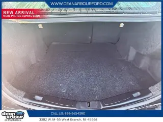 Sedán de 4 puertas Ford Fusion SE 2020