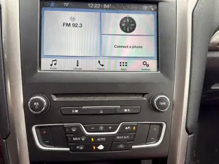 Sedán de 4 puertas Ford Fusion SE 2017