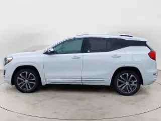 GMC Terrain 2019 4x4 Denali SUV de 4 puertas