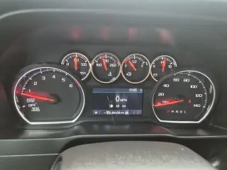Chevrolet Silverado 1500 2019 4x4 LT 4 puertas Doble Cabina 5.8 pies SB
