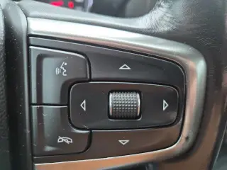 Chevrolet Silverado 1500 2019 4x4 LT 4 puertas Doble Cabina 5.8 pies SB