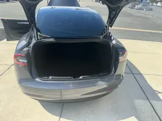 Tesla Model 3 2023 Sedán de 4 puertas