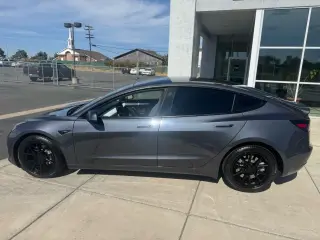 Tesla Model 3 2023 Sedán de 4 puertas