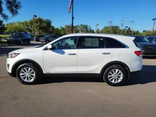 Kia Sorento 2017 AWD LX SUV de 4 puertas