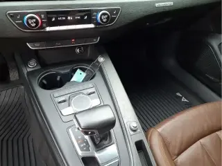 Audi A4 2018 tracción total 2.0T quattro Premium Plus sedán de 4 puertas 7A