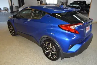 Toyota C-HR 2018 XLE Premium 4 puertas Crossover