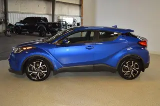 Toyota C-HR 2018 XLE Premium 4 puertas Crossover