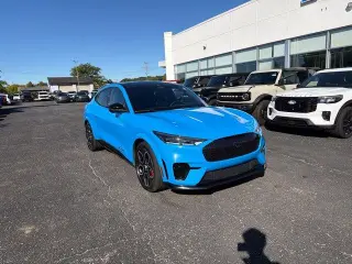 Ford Mustang Mach-E 2023 AWD GT SUV de 4 puertas