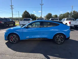 Ford Mustang Mach-E 2023 AWD GT SUV de 4 puertas