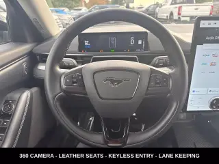 Ford Mustang Mach-E 2023 AWD Select SUV de 4 puertas