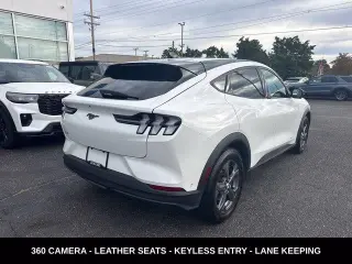 Ford Mustang Mach-E 2023 AWD Select SUV de 4 puertas