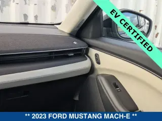 Ford Mustang Mach-E 2023 Premium SUV de 4 puertas