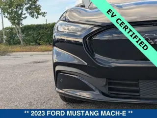 Ford Mustang Mach-E 2023 Premium SUV de 4 puertas