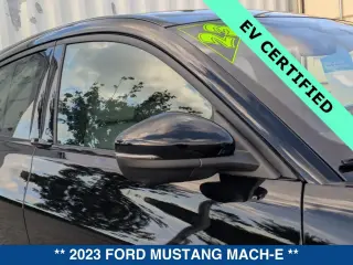 Ford Mustang Mach-E 2023 Premium SUV de 4 puertas