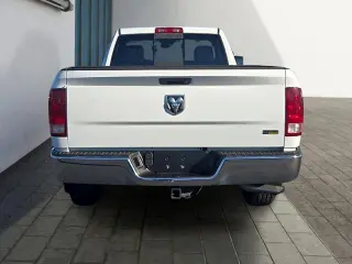 Camioneta Pickup Ram 1500 2013 4x2 Tradesman de 2 puertas, cabina regular y caja larga de 8 pies