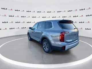 Kia Telluride 2024 LX SUV de 4 puertas