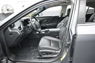 Sedán de 4 puertas Lexus ES 350 2021