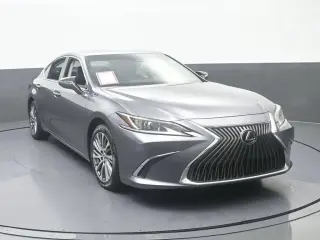 Sedán de 4 puertas Lexus ES 350 2021