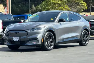 Ford Mustang Mach-E 2023 Premium SUV de 4 puertas