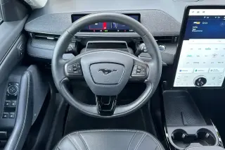 Ford Mustang Mach-E 2023 Premium SUV de 4 puertas