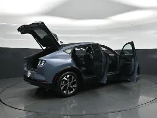 Ford Mustang Mach-E 2023 Premium SUV de 4 puertas