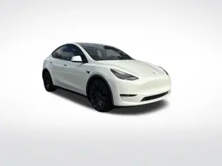 Tesla Model Y 2022 tracción en las cuatro ruedas (AWD) de largo alcance y 4 puertas tipo crossover